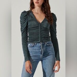 ASTR Charcoal Ruched Blouse In Emerald Green